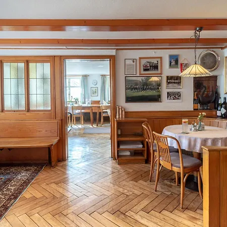 Löwen Tosters Hotel *