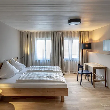 Hotel Löwen Tosters *