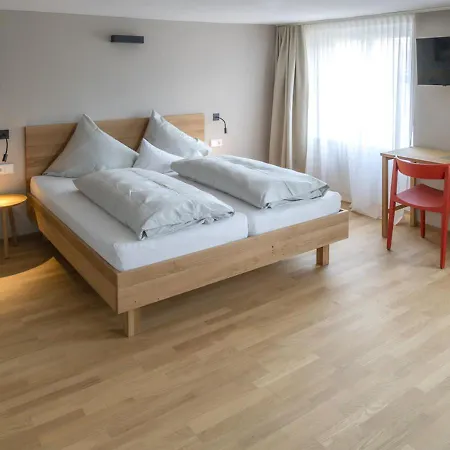 Hotel Löwen Tosters *