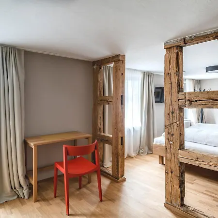 Hotel Loewen Tosters *
